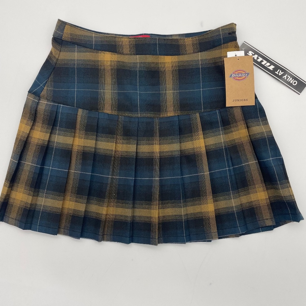 NWT Dickies Pleated Plaid Skirt ~ Size 3